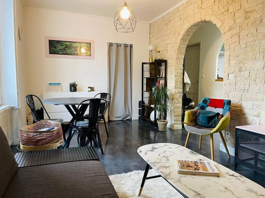 Chaleureux Appart, Proche De La Loire Avec Parking Orleans Ngoại thất bức ảnh